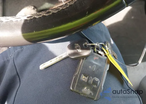 2016 Chevrolet Silverado 1500 1Lt из США, поврежденный, VIN 3GCUKREC4GG307583